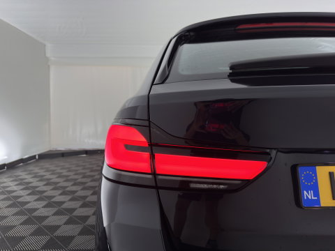 BMW 5 Serie Touring 530e Business Edition Plus M-Sportpack (Plug-in) (INCL.BTW) *HEAD-UP | LEATHER | LASER-LED | ADAPTIVE-CRUISE | BLIND-SPOT | MEMORY-PACK | DIGI-COCKPIT | HIFI-SOUND | CAMERA | NAVI-FULLMAP | PRIVACY-GLASS | SHIFT-PADDLES | AMBIENT-LIGHT | 18