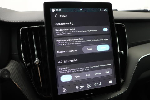 Volvo XC60 T6 Ultra Black Edition | Harman/Kardon | Panoramadak | ACC | Trekhaak | 360° Camera | Stoel+Stuurverwarming | 21 Inch