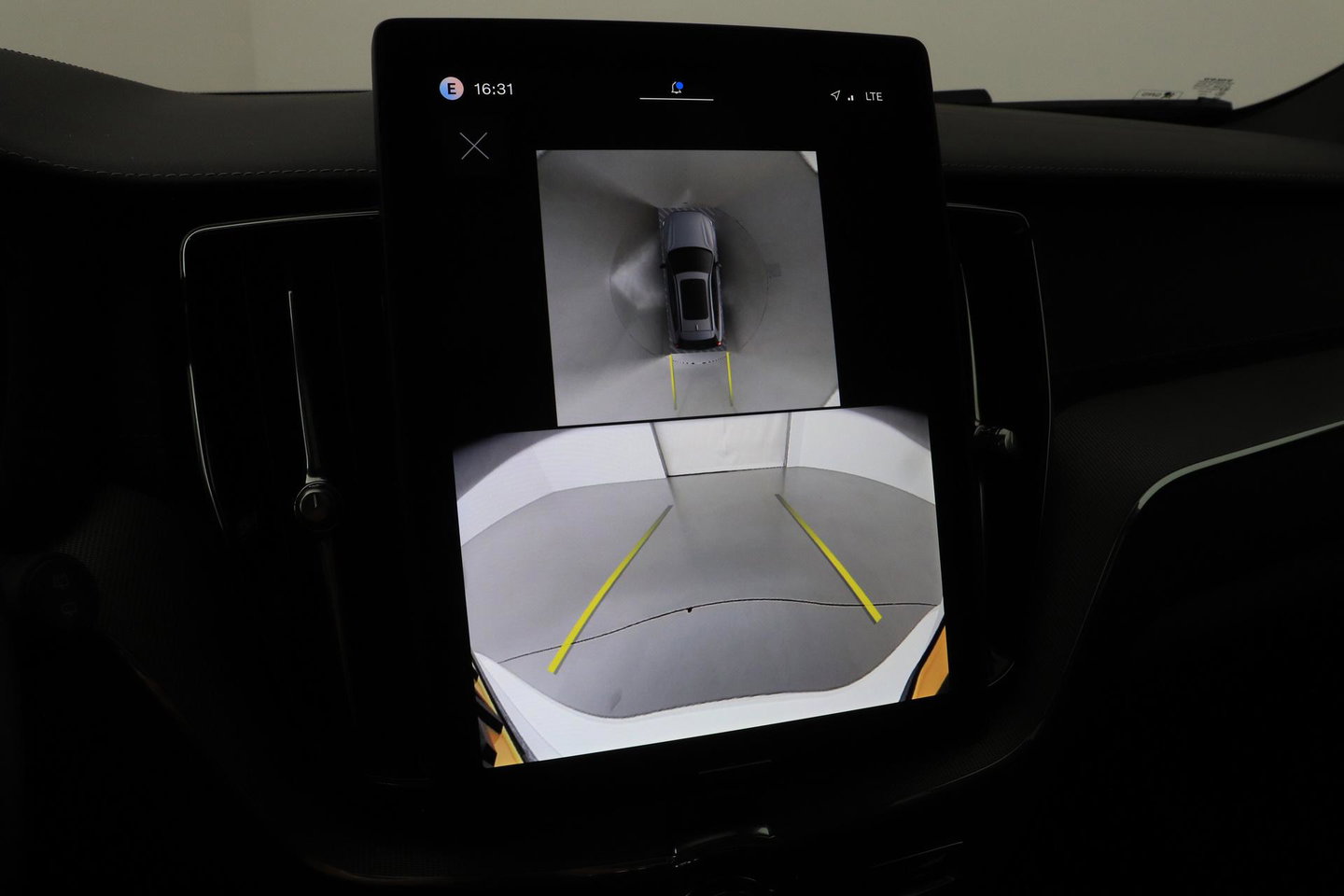 Volvo XC60 T6 Ultra Black Edition | Harman/Kardon | Panoramadak | ACC | Trekhaak | 360° Camera | Stoel+Stuurverwarming | 21 Inch