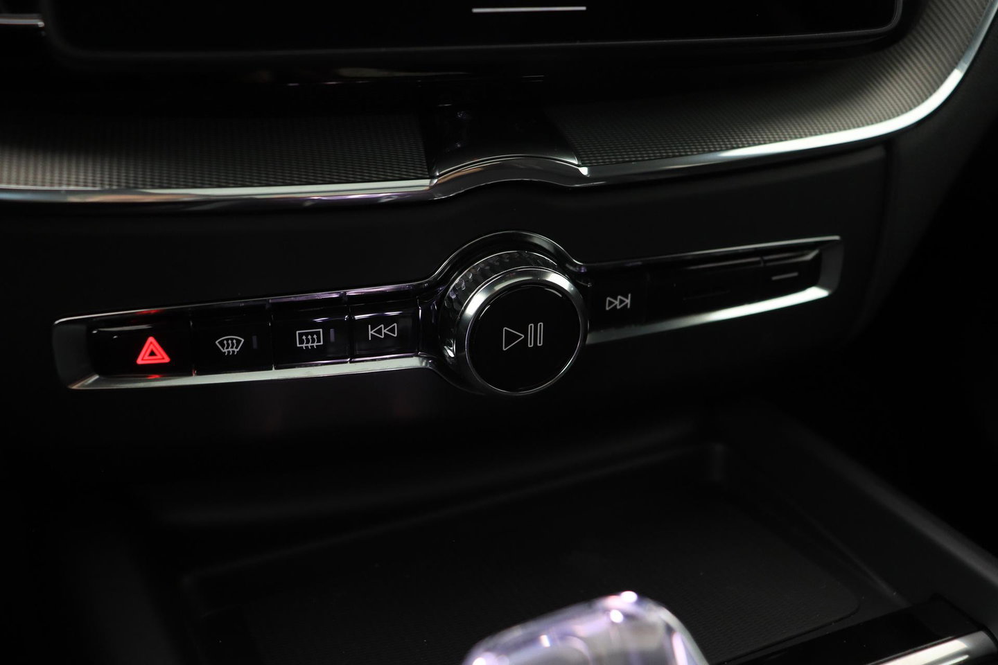 Volvo XC60 T6 Ultra Black Edition | Harman/Kardon | Panoramadak | ACC | Trekhaak | 360° Camera | Stoel+Stuurverwarming | 21 Inch