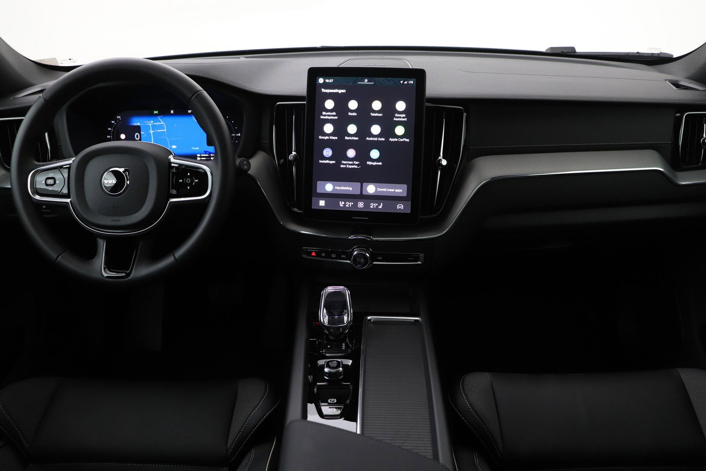 Volvo XC60 T6 Ultra Black Edition | Harman/Kardon | Panoramadak | ACC | Trekhaak | 360° Camera | Stoel+Stuurverwarming | 21 Inch