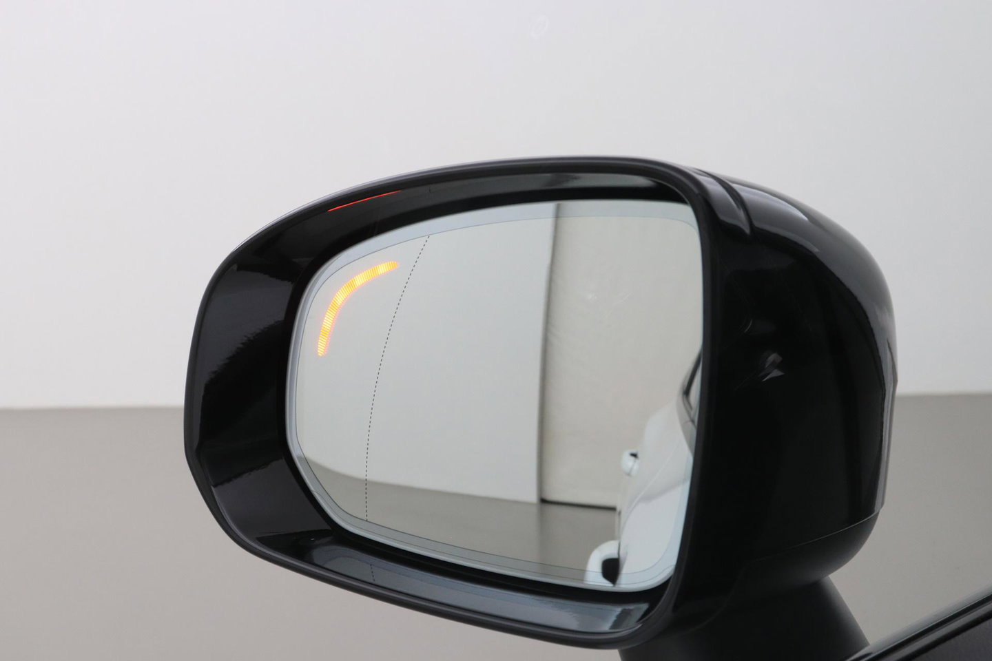 Volvo XC60 T6 Ultra Black Edition | Harman/Kardon | Panoramadak | ACC | Trekhaak | 360° Camera | Stoel+Stuurverwarming | 21 Inch
