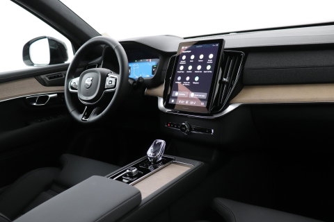 Volvo XC90 T8 Ultra Dark | Harman/Kardon | Trekhaak | Panoramadak | 360° Camera | Head-Up | Pilot Assist | 21 Inch