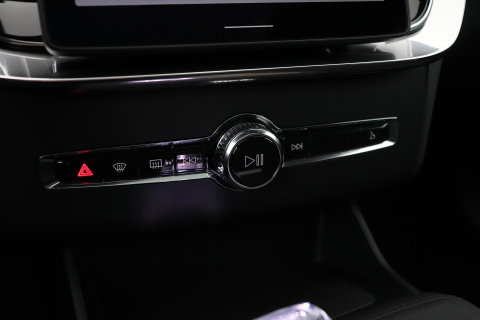 Volvo XC90 T8 Ultra Dark | Harman/Kardon | Trekhaak | Panoramadak | 360° Camera | Head-Up | Pilot Assist | 21 Inch