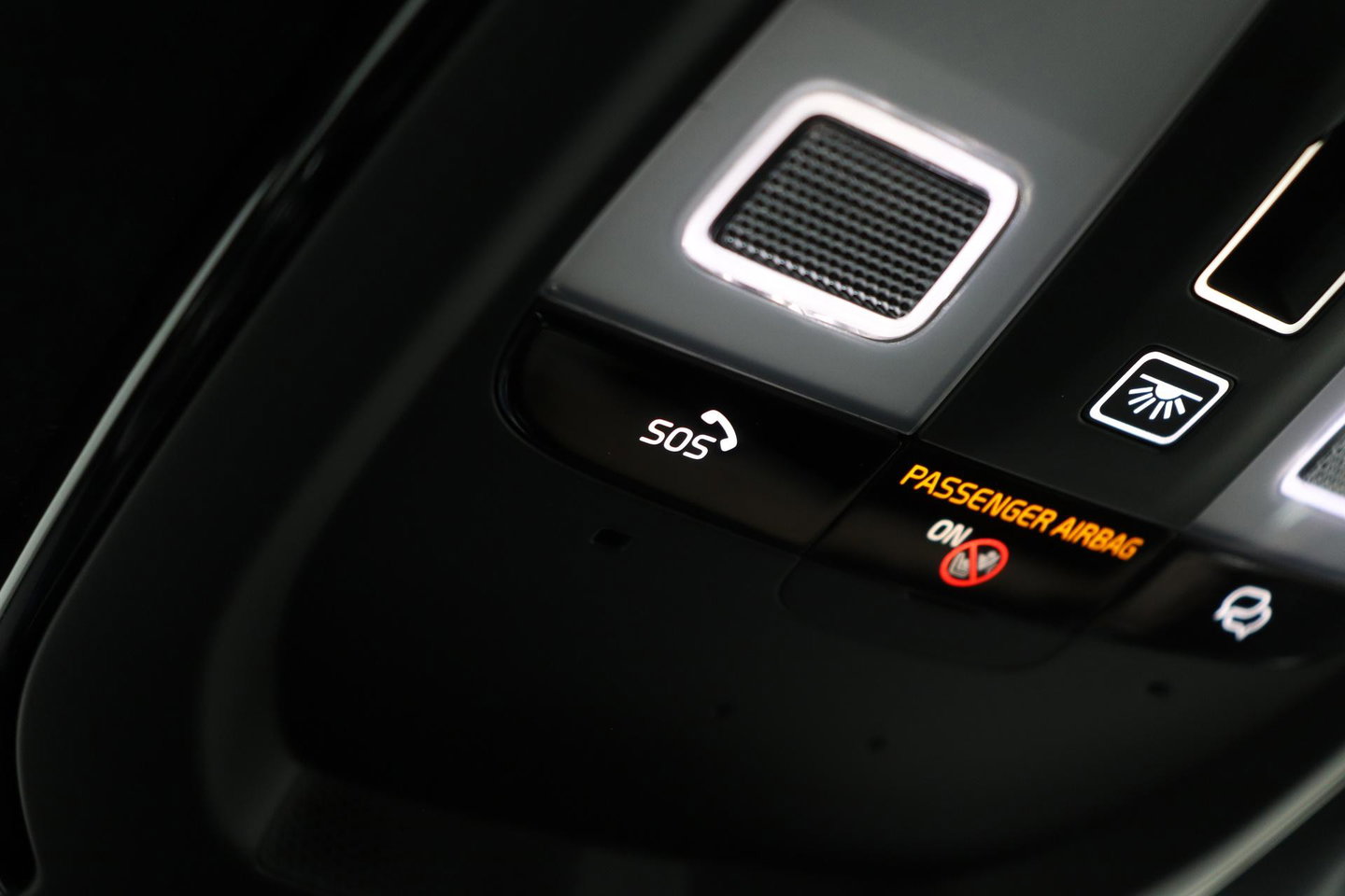 Volvo XC90 T8 Ultra Dark | Harman/Kardon | Trekhaak | Panoramadak | 360° Camera | Head-Up | Pilot Assist | 21 Inch