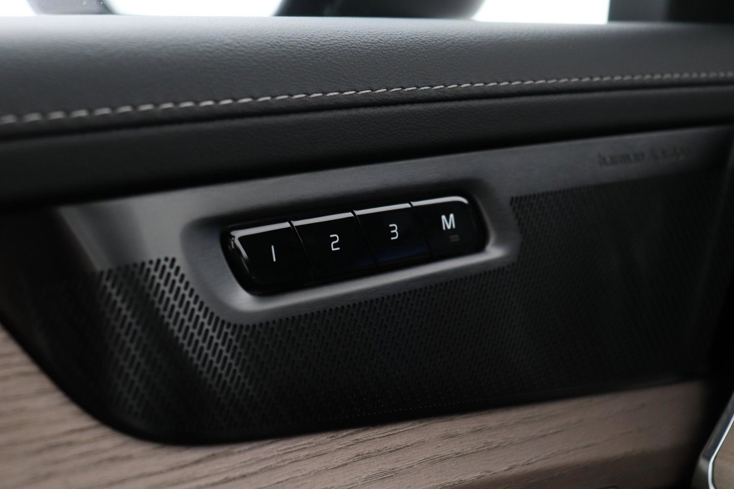 Volvo XC90 T8 Ultra Dark | Harman/Kardon | Trekhaak | Panoramadak | 360° Camera | Head-Up | Pilot Assist | 21 Inch