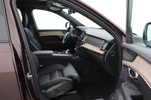 Volvo XC90 T8 Ultra Dark | Harman/Kardon | Trekhaak | Panoramadak | 360° Camera | Head-Up | Pilot Assist | 21 Inch