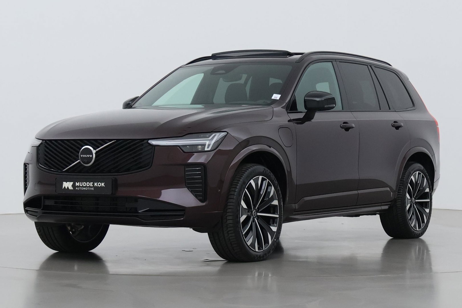 Volvo XC90 T8 Ultra Dark | Harman/Kardon | Trekhaak | Panoramadak | 360° Camera | Head-Up | Pilot Assist | 21 Inch
