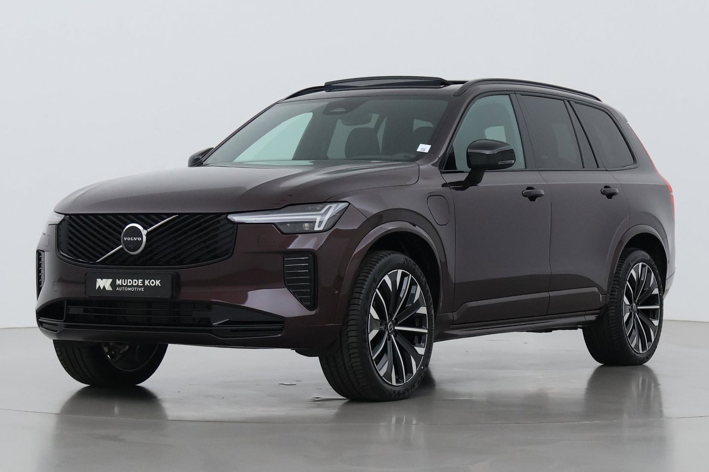Volvo XC90 T8 Ultra Dark | Harman/Kardon | Trekhaak | Panoramadak | 360° Camera | Head-Up | Pilot Assist | 21 Inch