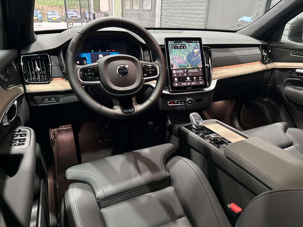 Volvo XC90 T8 Ultra Dark | Harman/Kardon | Panoramadak | Head-Up | Trekhaak | 360° Camera | Pilot Assist