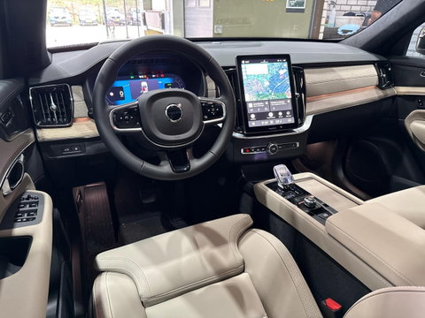 Volvo XC90 T8 Ultra Dark | Harman/Kardon | Trekhaak | Panoramadak | 360° Camera | Head-Up | Pilot Assist | ACC