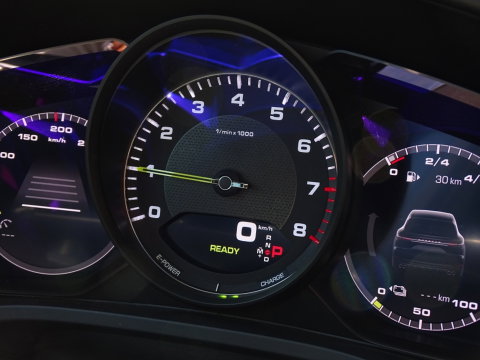 Porsche Cayenne 3.0 E-Hybrid 462PK / sportDesign / softclose / Bose / BTW / 360°