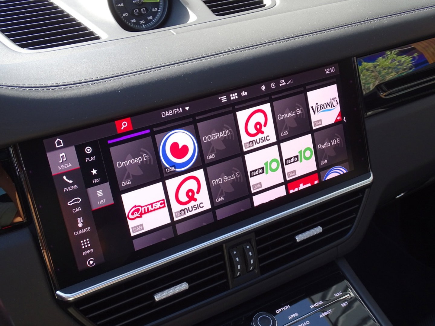 Porsche Cayenne 3.0 E-Hybrid 462PK / sportDesign / softclose / Bose / BTW / 360°