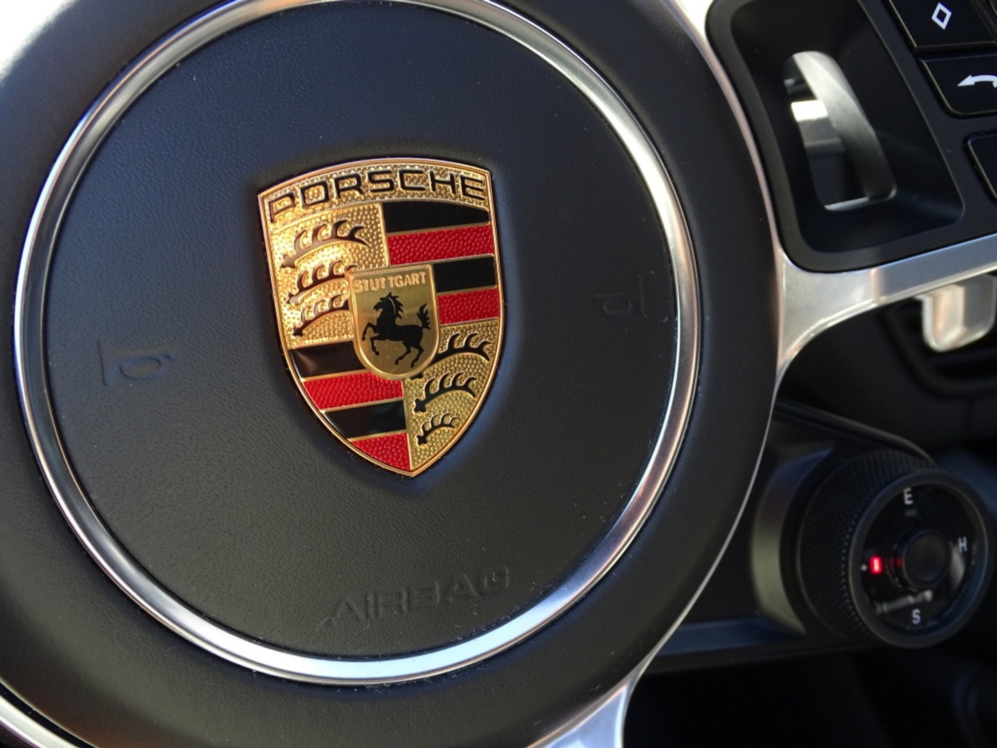 Porsche Cayenne 3.0 E-Hybrid 462PK / sportDesign / softclose / Bose / BTW / 360°