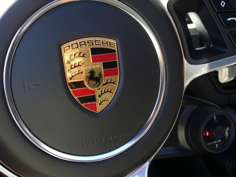 Porsche Cayenne 3.0 E-Hybrid 462PK / sportDesign / softclose / Bose / BTW / 360°