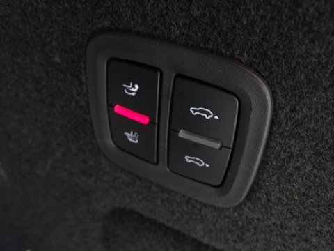 Porsche Cayenne 3.0 E-Hybrid 462PK / sportDesign / softclose / Bose / BTW / 360°