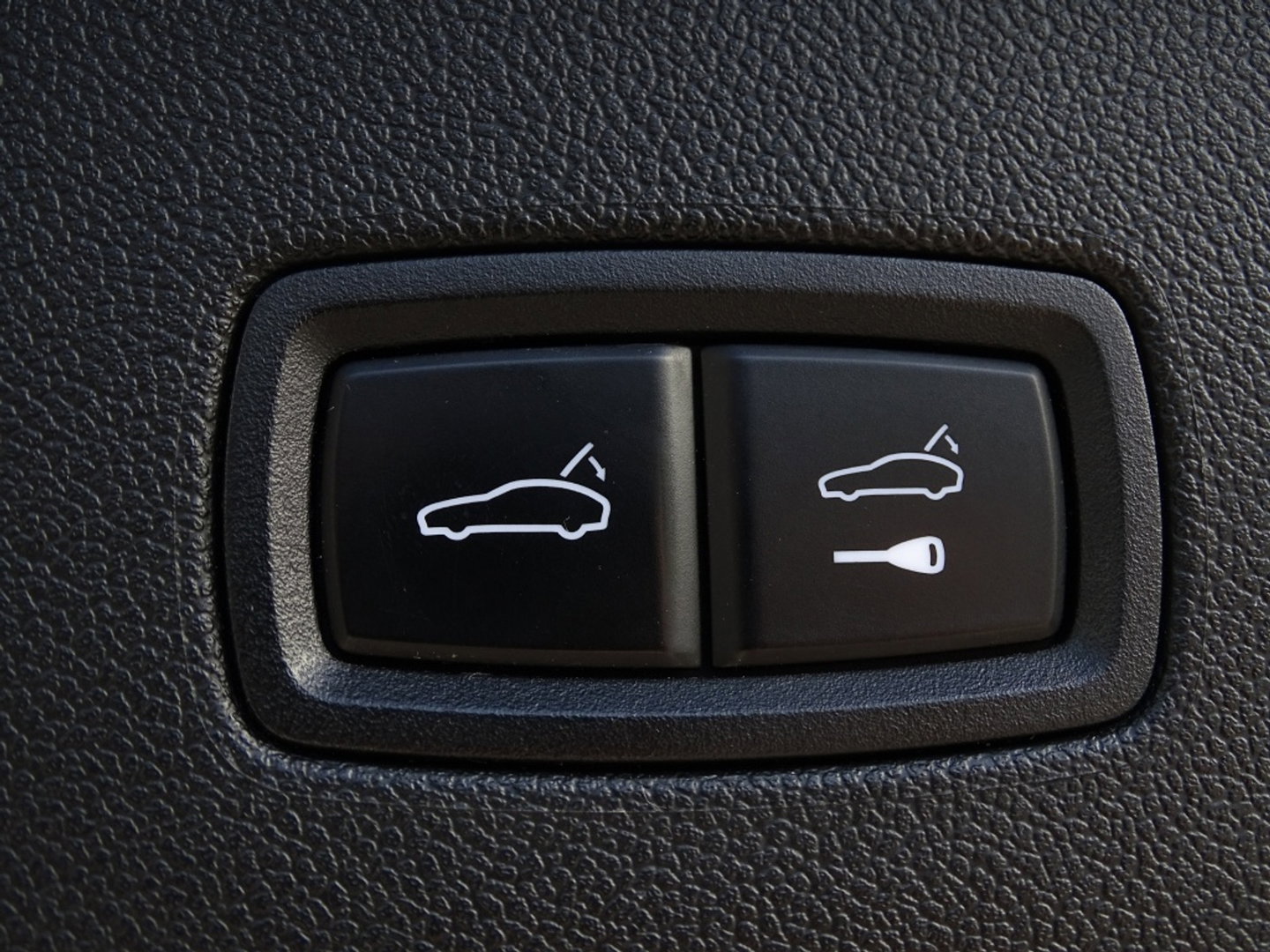 Porsche Cayenne 3.0 E-Hybrid 462PK / sportDesign / softclose / Bose / BTW / 360°