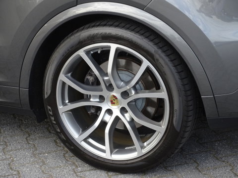 Porsche Cayenne 3.0 E-Hybrid 462PK / sportDesign / softclose / Bose / BTW / 360°