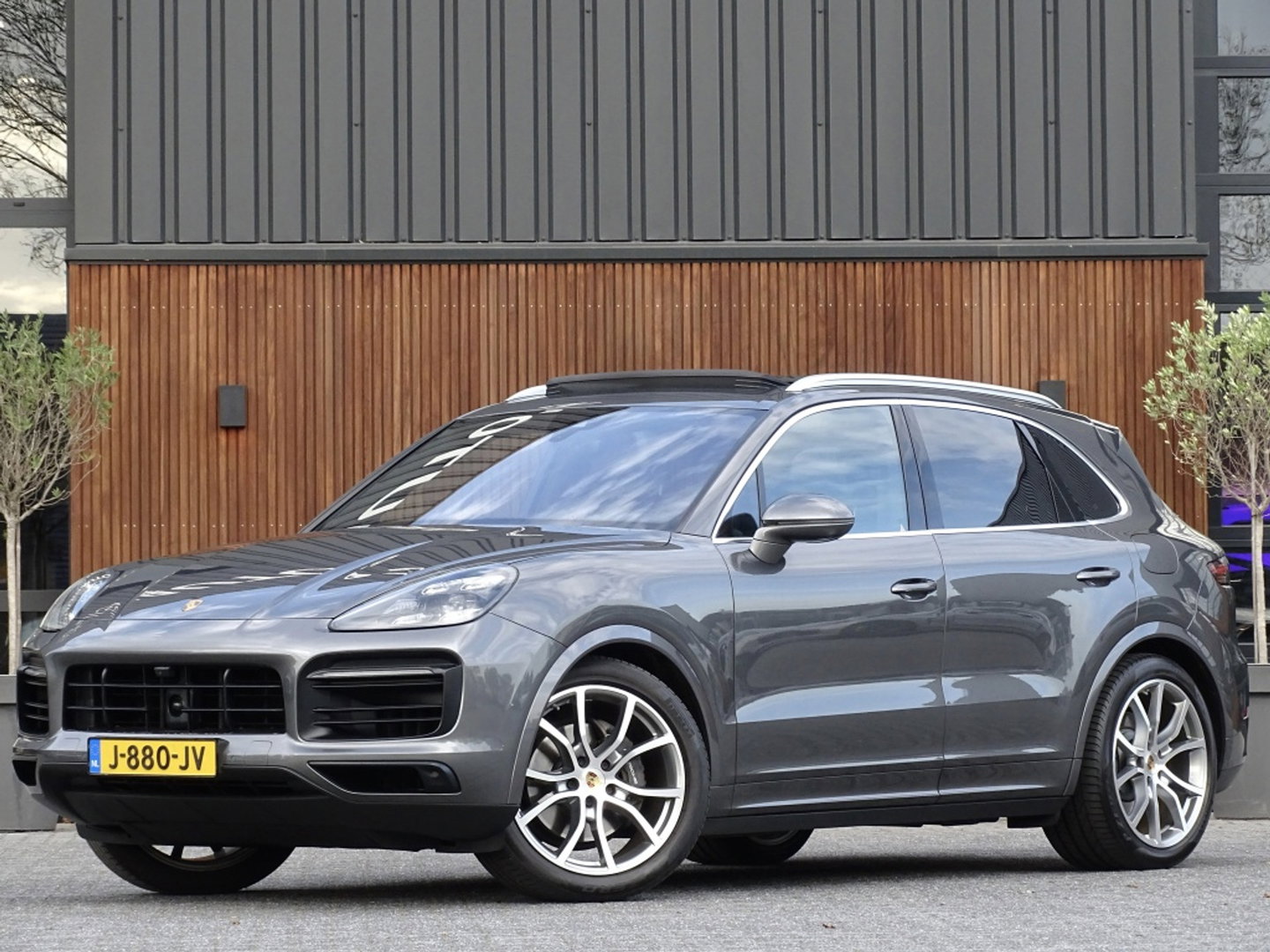Porsche Cayenne 3.0 E-Hybrid 462PK / sportDesign / softclose / Bose / BTW / 360°