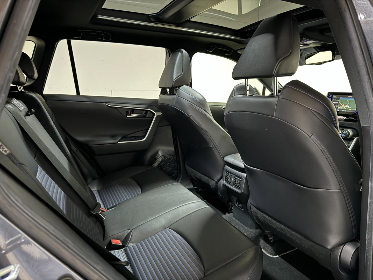 Toyota RAV4 2.5 Hybrid 4x2 Pano 360° CarPlay Trekhaak ACC