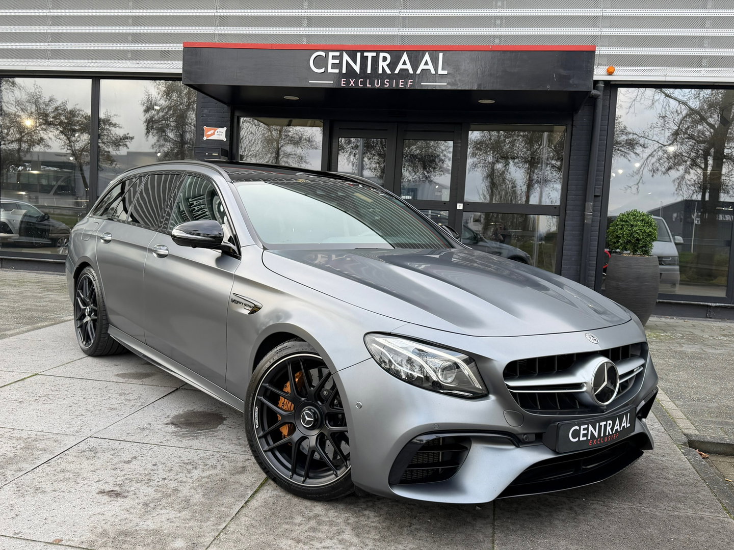 Mercedes-Benz E-Klasse Estate 63 S AMG 4MATIC+|Pano|Keramisch|Massage|Burmester|Head-Up|Memory|360Camera|Keyless|Leder|612PK