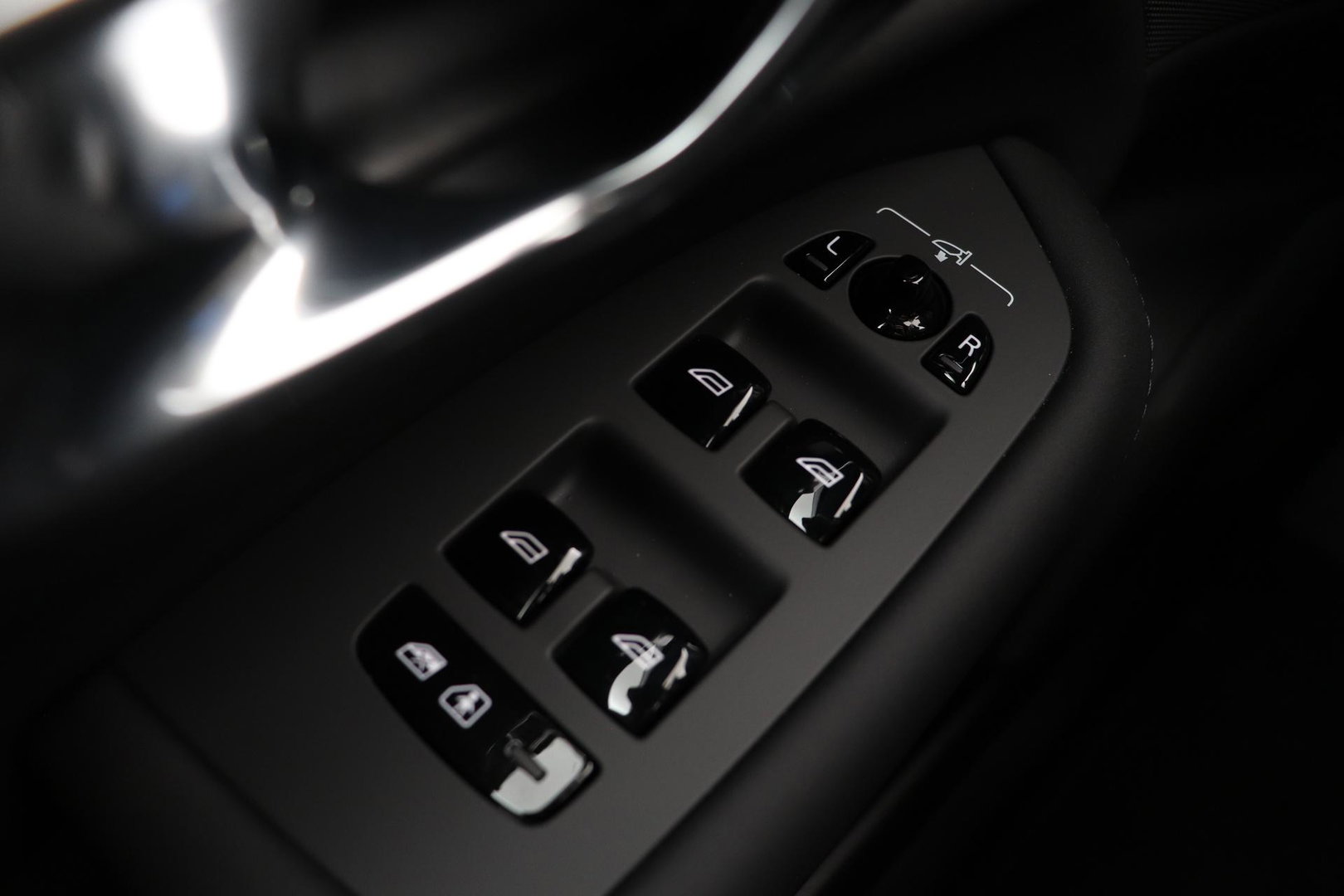Volvo XC90 T8 Ultra Dark | Harman/Kardon | Trekhaak | Panoramadak | 360° Camera | Head-Up | Pilot Assist | 21 Inch