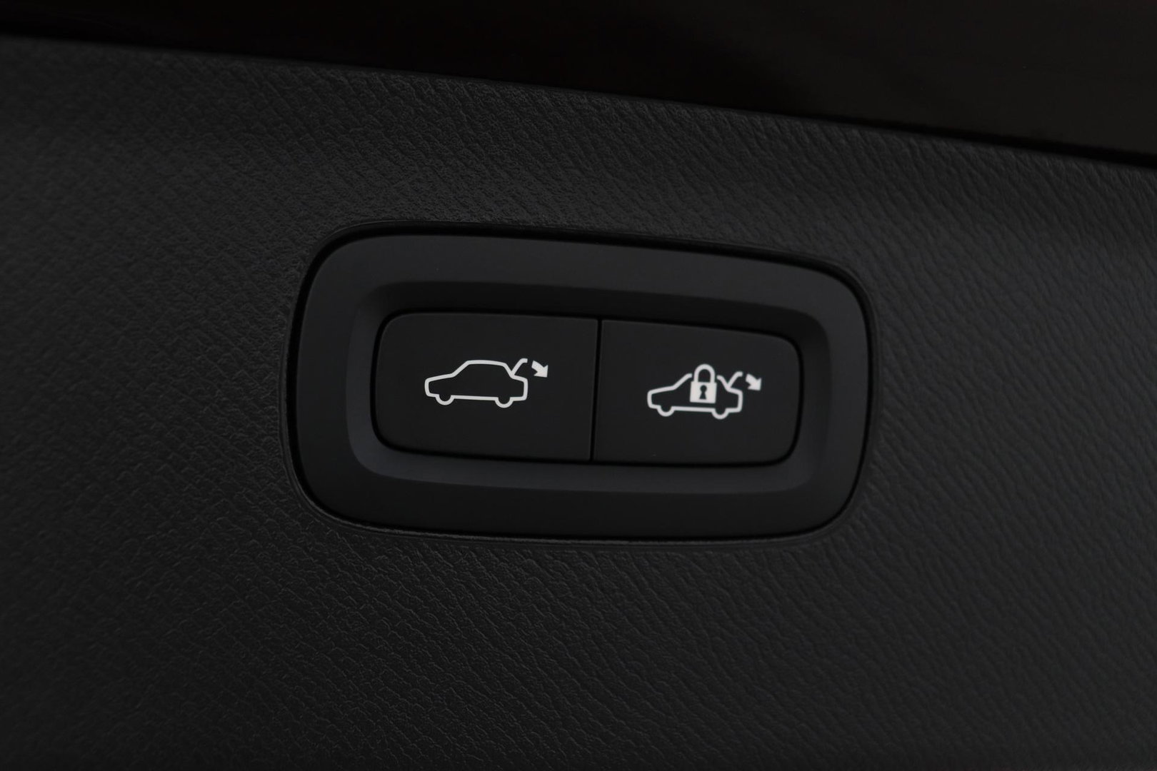 Volvo XC90 T8 Ultra Dark | Harman/Kardon | Trekhaak | Panoramadak | 360° Camera | Head-Up | Pilot Assist | 21 Inch