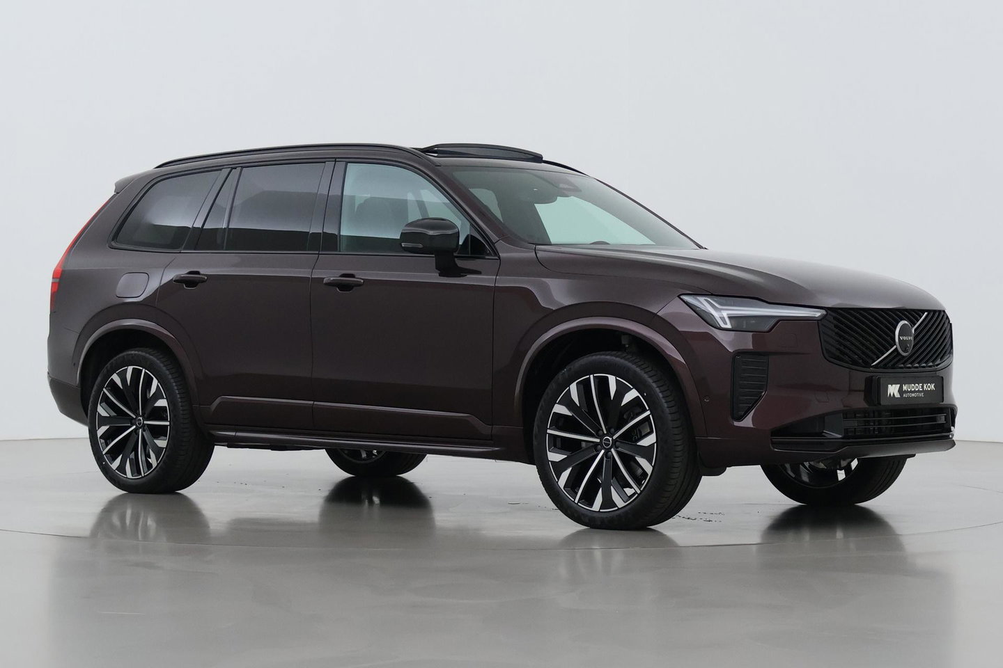 Volvo XC90 T8 Ultra Dark | Harman/Kardon | Trekhaak | Panoramadak | 360° Camera | Head-Up | Pilot Assist | 21 Inch