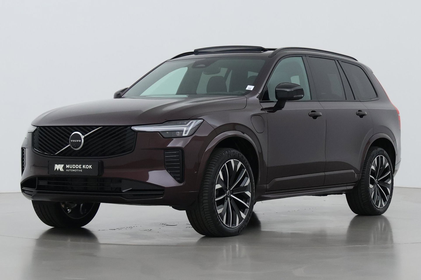 Volvo XC90 T8 Ultra Dark | Harman/Kardon | Trekhaak | Panoramadak | 360° Camera | Head-Up | Pilot Assist | 21 Inch
