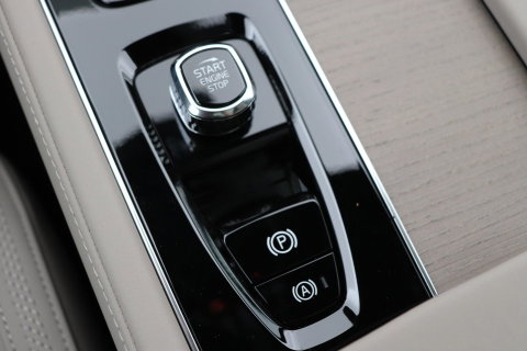 Volvo XC90 T8 Ultra Dark | Harman/Kardon | Trekhaak | Panoramadak | 360° Camera | Head-Up | Pilot Assist | ACC
