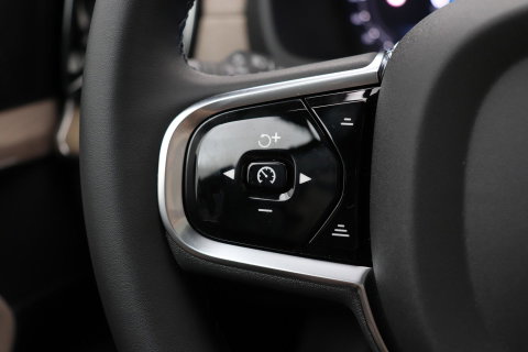 Volvo XC90 T8 Ultra Dark | Harman/Kardon | Trekhaak | Panoramadak | 360° Camera | Head-Up | Pilot Assist | ACC