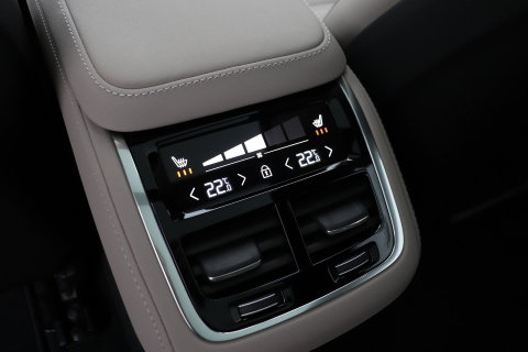 Volvo XC90 T8 Ultra Dark | Harman/Kardon | Trekhaak | Panoramadak | 360° Camera | Head-Up | Pilot Assist | ACC