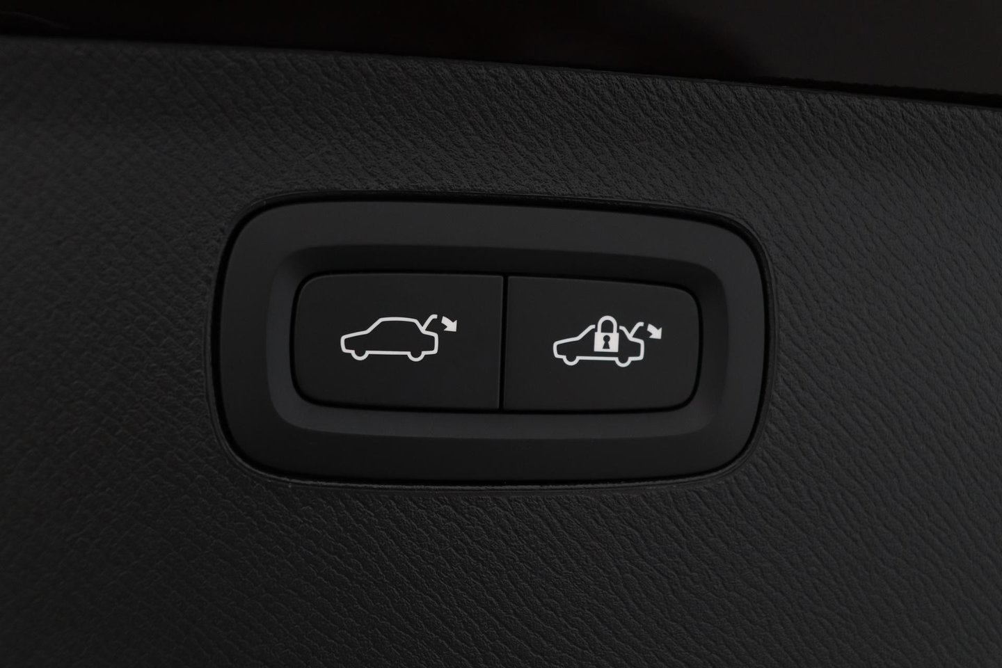 Volvo XC90 T8 Ultra Dark | Harman/Kardon | Trekhaak | Panoramadak | 360° Camera | Head-Up | Pilot Assist | ACC