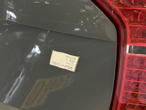 Volvo XC90 T8 455 PK Plus Dark AWD / 2023 / Harman Kardon / Pano / 7 Pers