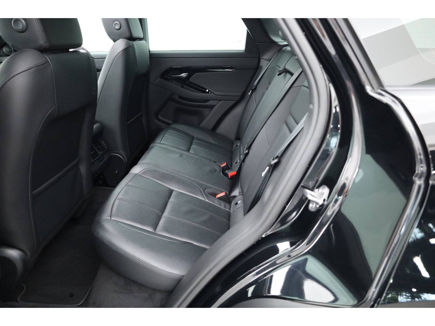 Land Rover Range Rover Evoque 1.5 P300e PHEV AWD S | Rijklaar! | Pano | SOH 94% | Camera | Leder | Adapt. Cruise | Elek. Stoelen | Apple CarPlay