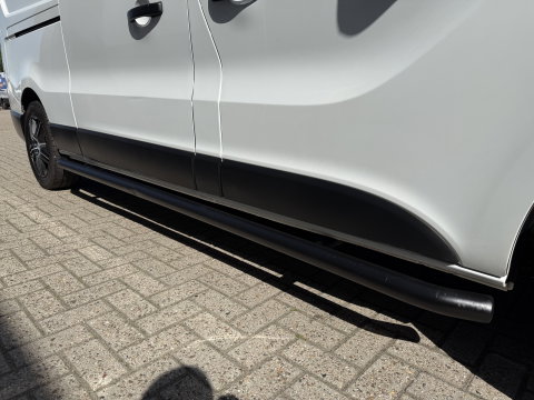 Renault Trafic 2.0 dCi 120pk T29 L2H1 Comfort / vaste prijs rijklaar € 19.950 ex btw / euro 6 / bpm vrij / lease vanaf € 336 / airco / cruise / navi / camera / lichtmetalen velgen / nieuwe koppeling !
