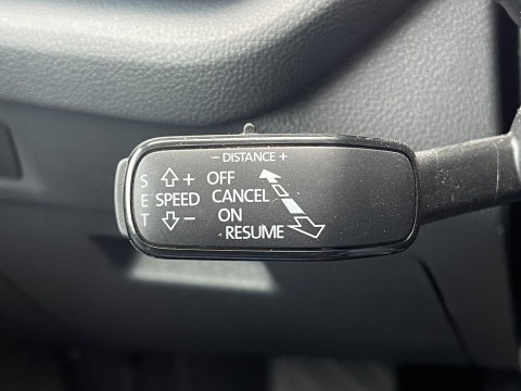 Škoda Octavia Combi 1.5 TSI Business Edition Plus | Elektrisch wegklapbare trekhaak | Keyless Go/Entry | Apple Carplay | Airco | Achteruitrijcamera | Stuurverwarming |