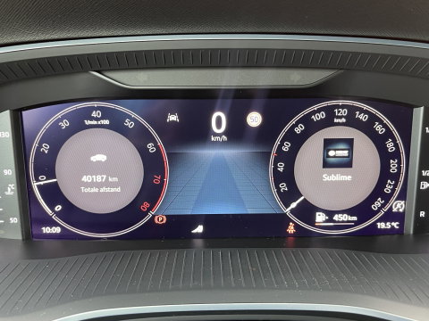 Škoda Octavia Combi 1.5 TSI Business Edition Plus | Elektrisch wegklapbare trekhaak | Keyless Go/Entry | Apple Carplay | Airco | Achteruitrijcamera | Stuurverwarming |