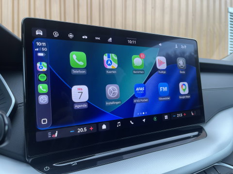 Škoda Octavia Combi 1.5 TSI Business Edition Plus | Elektrisch wegklapbare trekhaak | Keyless Go/Entry | Apple Carplay | Airco | Achteruitrijcamera | Stuurverwarming |