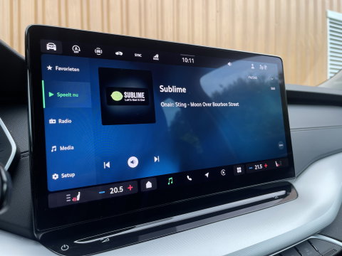 Škoda Octavia Combi 1.5 TSI Business Edition Plus | Elektrisch wegklapbare trekhaak | Keyless Go/Entry | Apple Carplay | Airco | Achteruitrijcamera | Stuurverwarming |