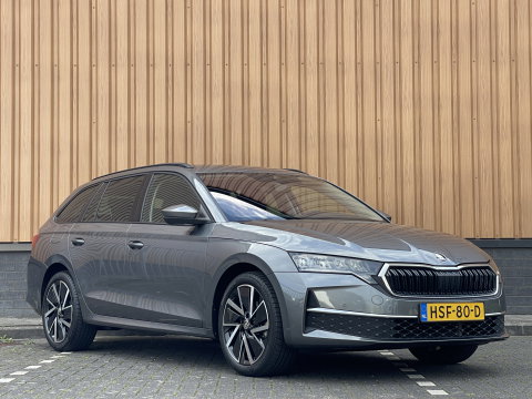 Škoda Octavia Combi 1.5 TSI Business Edition Plus | Elektrisch wegklapbare trekhaak | Keyless Go/Entry | Apple Carplay | Airco | Achteruitrijcamera | Stuurverwarming |