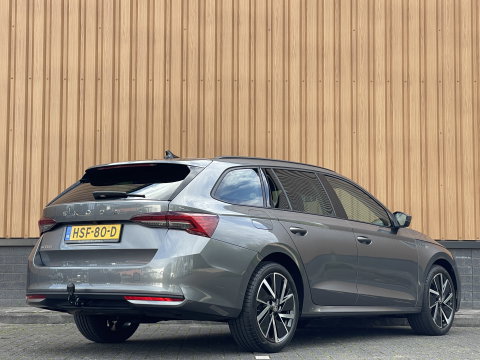 Škoda Octavia Combi 1.5 TSI Business Edition Plus | Elektrisch wegklapbare trekhaak | Keyless Go/Entry | Apple Carplay | Airco | Achteruitrijcamera | Stuurverwarming |