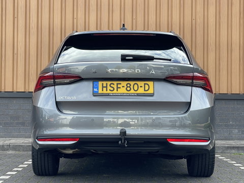 Škoda Octavia Combi 1.5 TSI Business Edition Plus | Elektrisch wegklapbare trekhaak | Keyless Go/Entry | Apple Carplay | Airco | Achteruitrijcamera | Stuurverwarming |