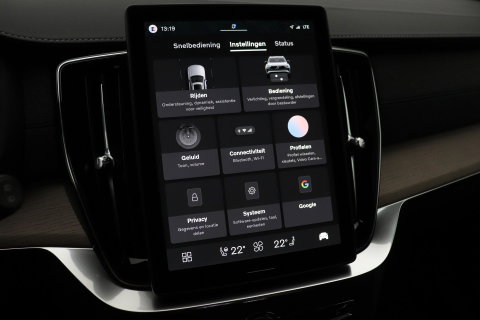 Volvo XC90 T8 Ultra Dark | Harman/Kardon | Panoramadak | Head-Up | Trekhaak | 360° Camera | Pilot Assist