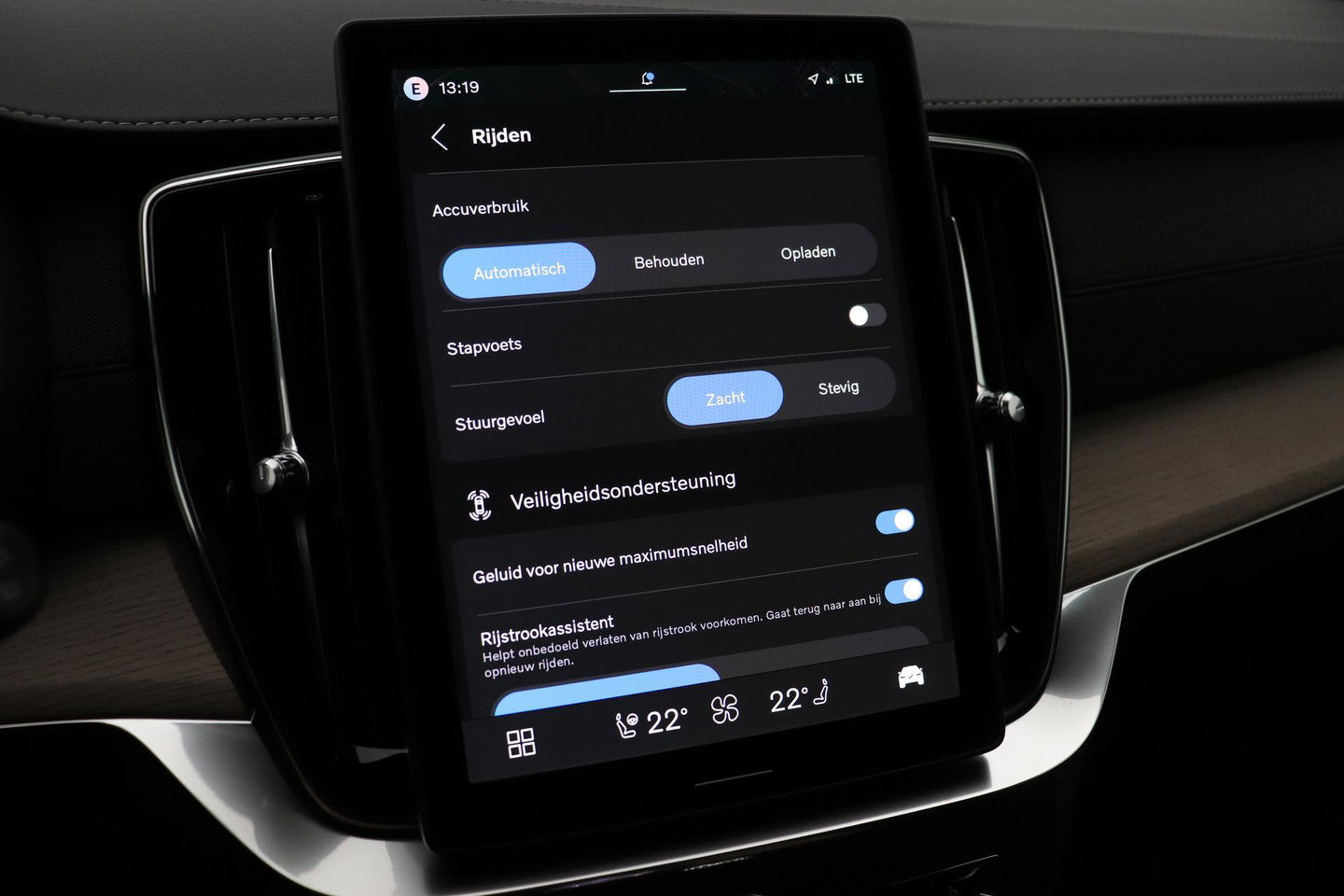 Volvo XC90 T8 Ultra Dark | Harman/Kardon | Panoramadak | Head-Up | Trekhaak | 360° Camera | Pilot Assist