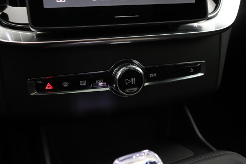 Volvo XC90 T8 Ultra Dark | Harman/Kardon | Panoramadak | Head-Up | Trekhaak | 360° Camera | Pilot Assist