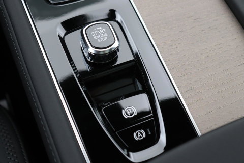 Volvo XC90 T8 Ultra Dark | Harman/Kardon | Panoramadak | Head-Up | Trekhaak | 360° Camera | Pilot Assist