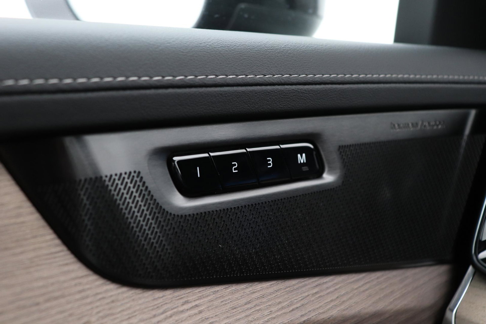Volvo XC90 T8 Ultra Dark | Harman/Kardon | Panoramadak | Head-Up | Trekhaak | 360° Camera | Pilot Assist