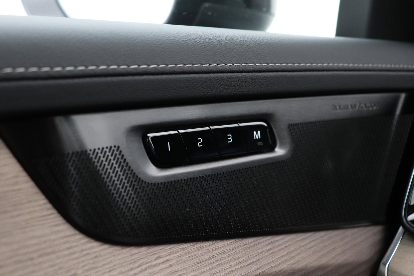 Volvo XC90 T8 Ultra Dark | Harman/Kardon | Panoramadak | Head-Up | Trekhaak | 360° Camera | Pilot Assist