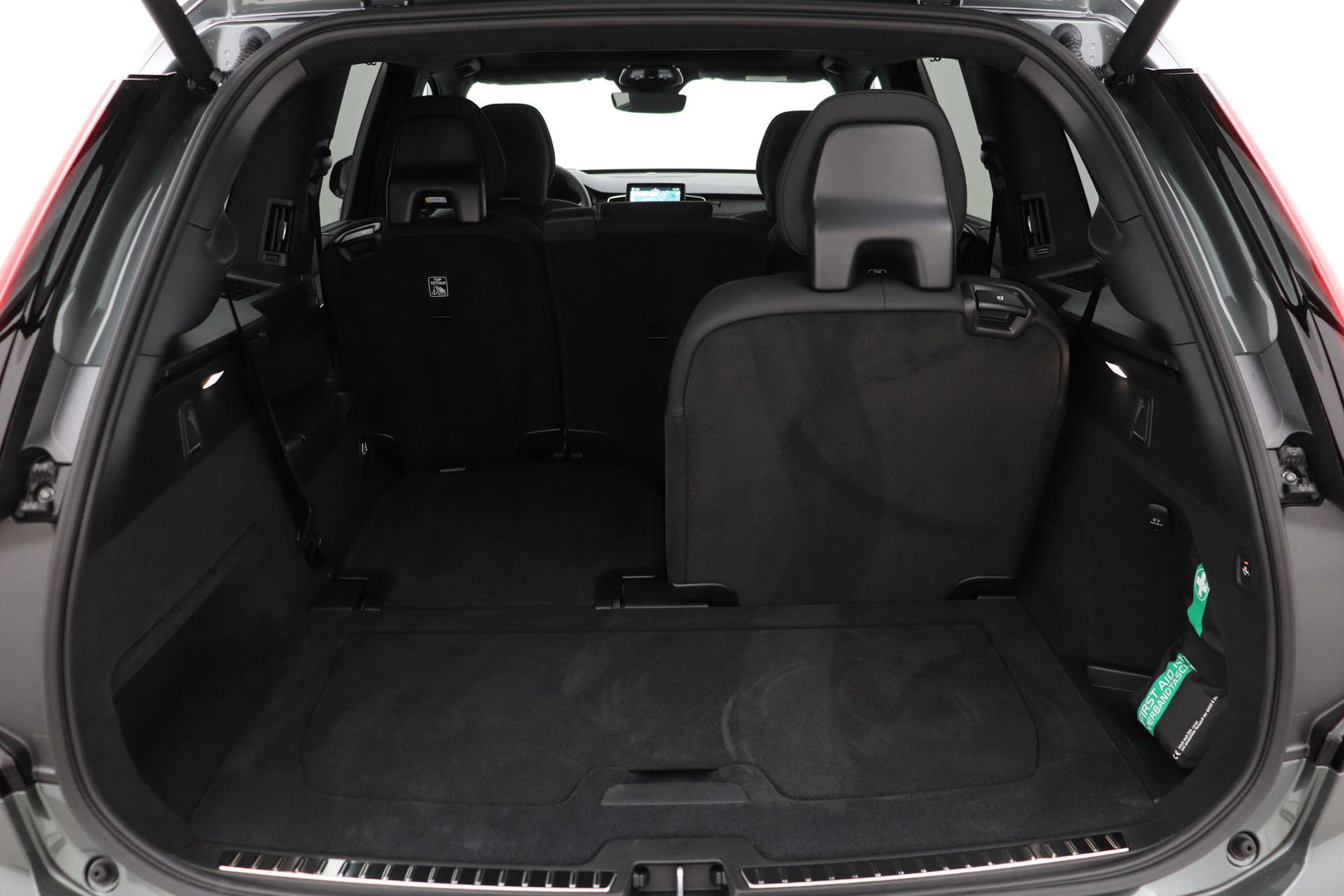 Volvo XC90 T8 Ultra Dark | Harman/Kardon | Panoramadak | Head-Up | Trekhaak | 360° Camera | Pilot Assist